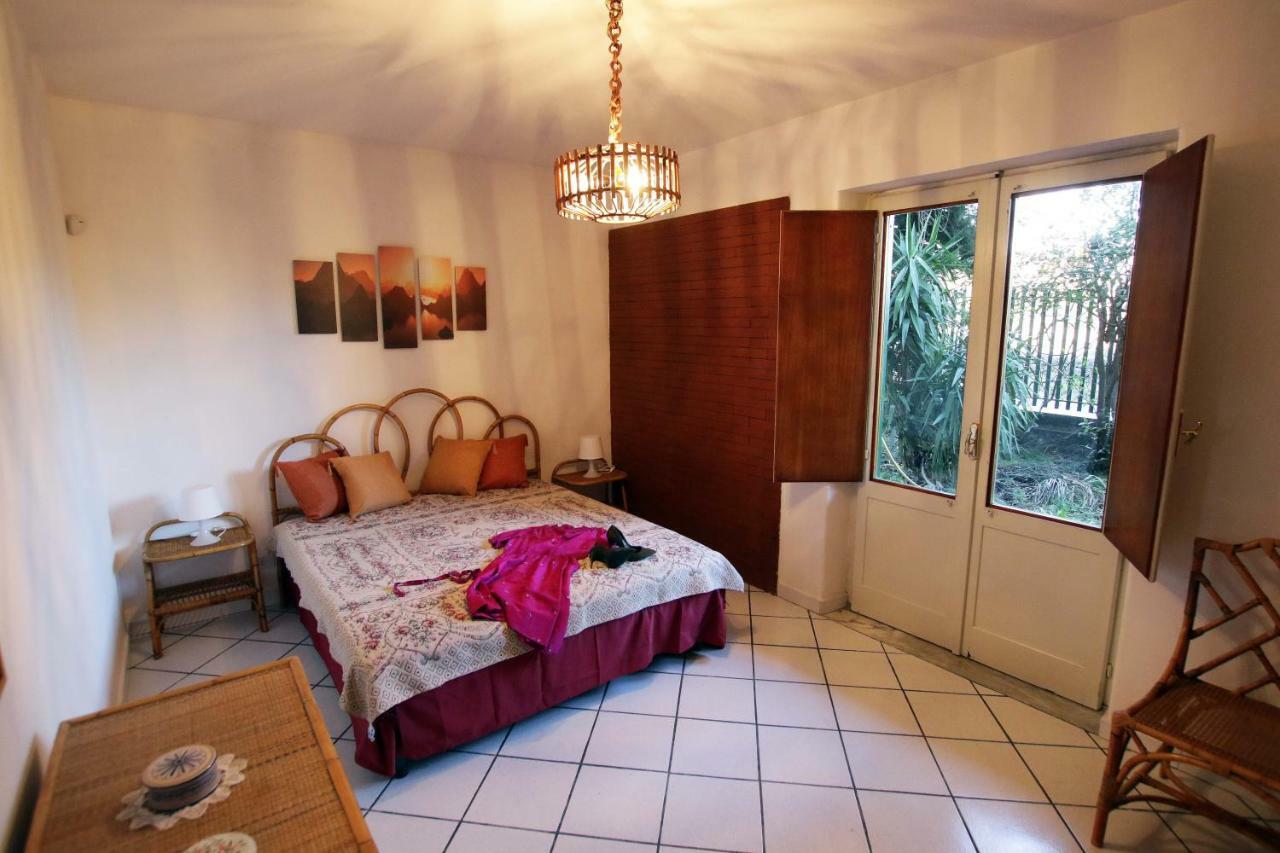 Chalet Villa Fini Fleri Extérieur photo