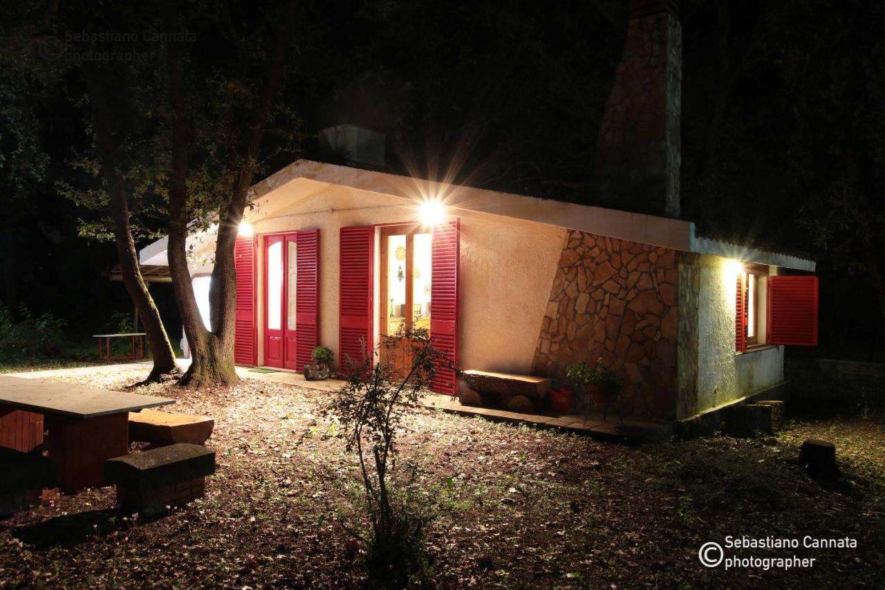 Chalet Villa Fini Fleri Extérieur photo